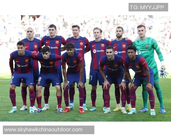 巴塞罗那主场惨败，巴萨球迷情绪低落，球队危机四伏