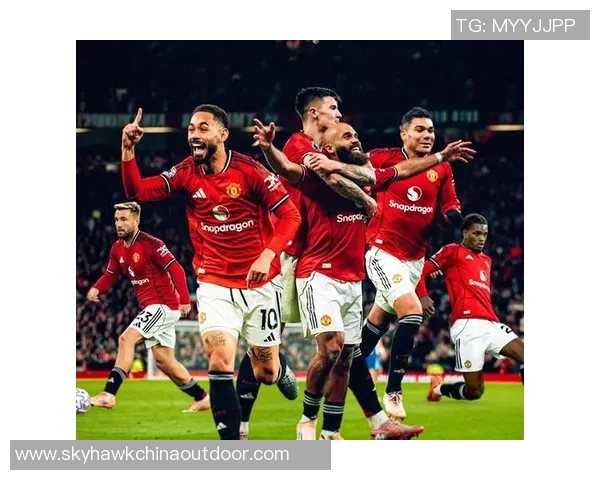 曼联主场惨败,热刺逆袭英超前四:风云变幻的赛季转折