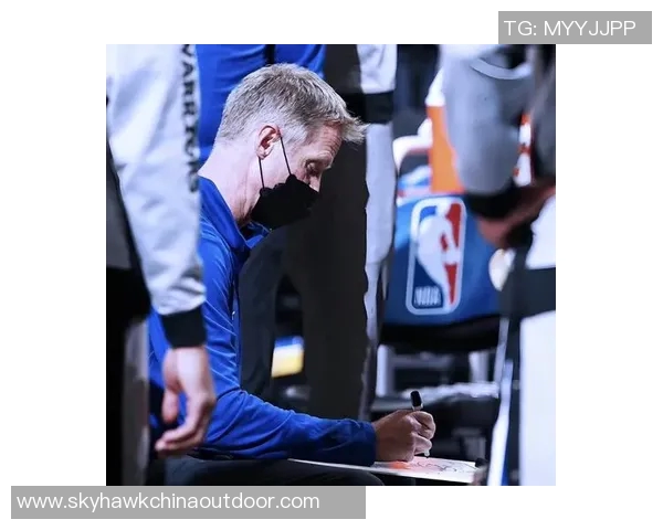 勇士助教赛后怒斥裁判：以我们的表现来看，我们应该赢球